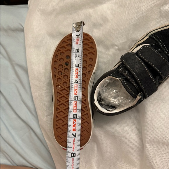 Bundle of three toddler shoes - Picture 16 of 16